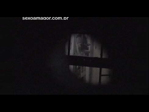 ❤️ Blondie blir i hemmelighet filmet av en nabolagsvoyeur gjemt bak hule murstein ❤❌ Pornovideo ved no.befuck-net.ru ﹏